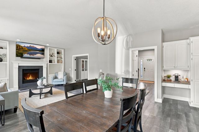 20365 Lake Ridge Drive, Prior Lake, MN 55372