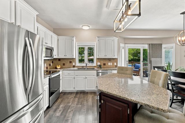 20365 Lake Ridge Drive, Prior Lake, MN 55372