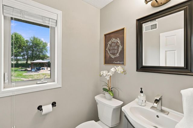 20365 Lake Ridge Drive, Prior Lake, MN 55372