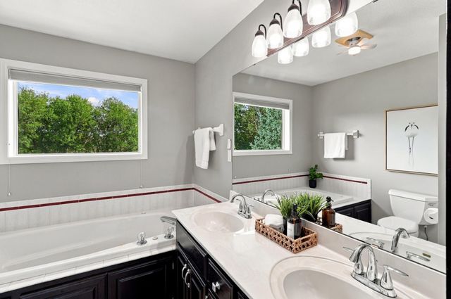 20365 Lake Ridge Drive, Prior Lake, MN 55372