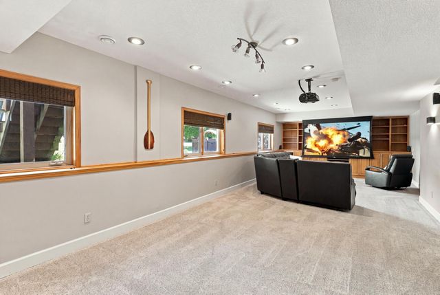 20365 Lake Ridge Drive, Prior Lake, MN 55372