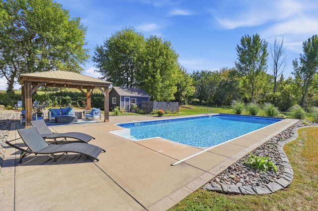 20365 Lake Ridge Drive, Prior Lake, MN 55372