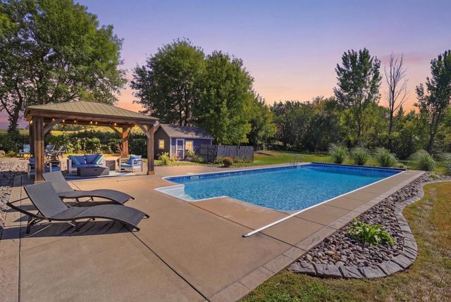 20365 Lake Ridge Drive, Prior Lake, MN 55372