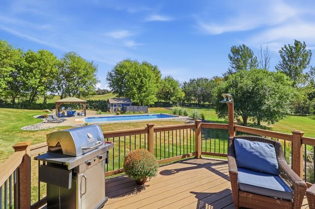 20365 Lake Ridge Drive, Prior Lake, MN 55372
