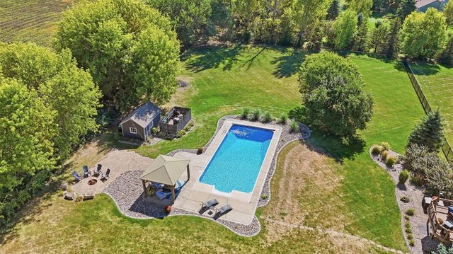 20365 Lake Ridge Drive, Prior Lake, MN 55372
