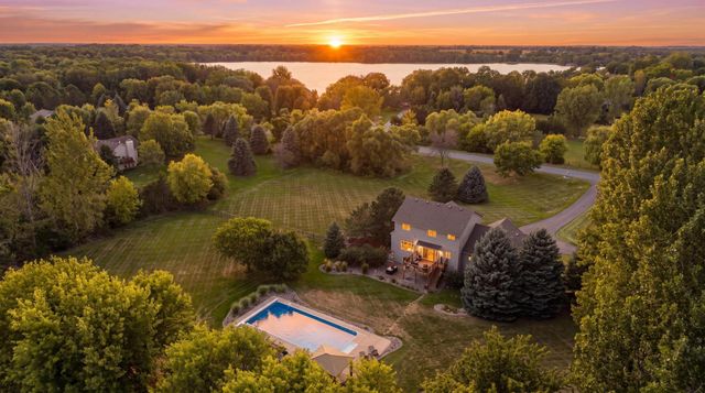 20365 Lake Ridge Drive, Prior Lake, MN 55372