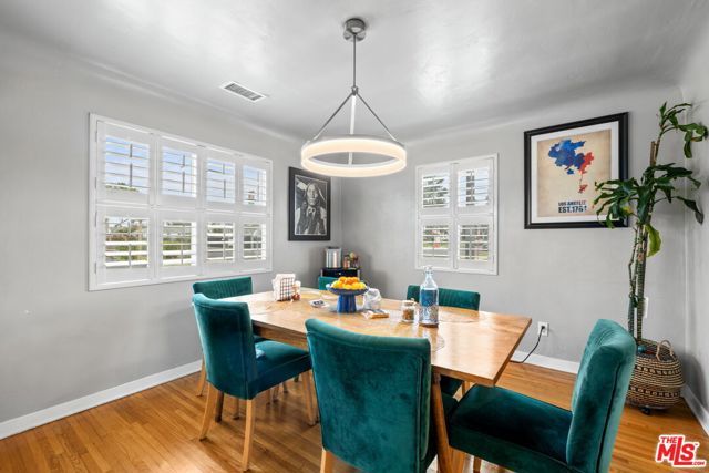 9232 S 8th Avenue, Inglewood, CA 90305