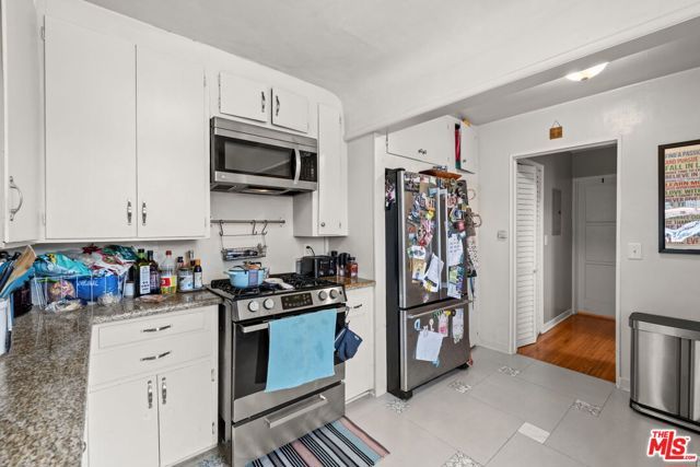 9232 S 8th Avenue, Inglewood, CA 90305