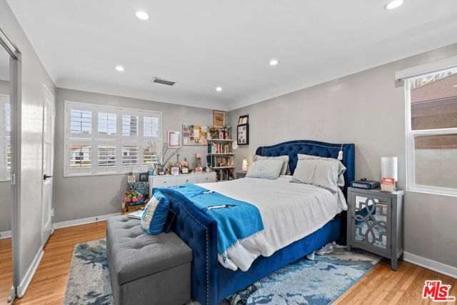 9232 S 8th Avenue, Inglewood, CA 90305