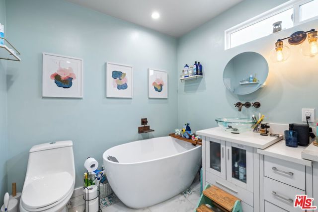 9232 S 8th Avenue, Inglewood, CA 90305