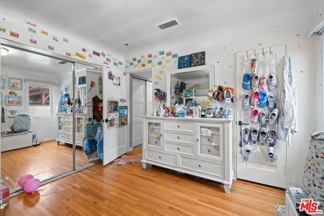 9232 S 8th Avenue, Inglewood, CA 90305