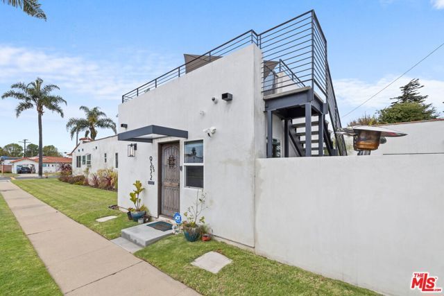 9232 S 8th Avenue, Inglewood, CA 90305