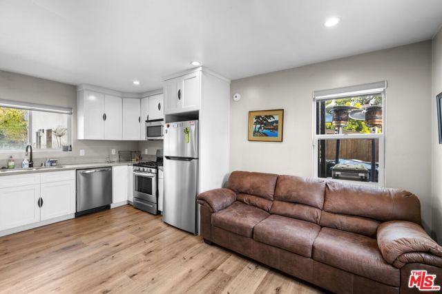 9232 S 8th Avenue, Inglewood, CA 90305