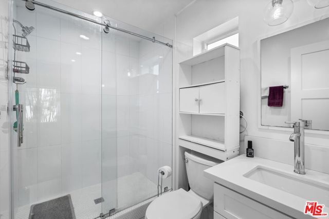 9232 S 8th Avenue, Inglewood, CA 90305