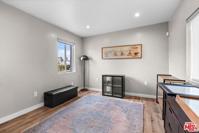 9232 S 8th Avenue, Inglewood, CA 90305