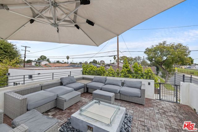 9232 S 8th Avenue, Inglewood, CA 90305