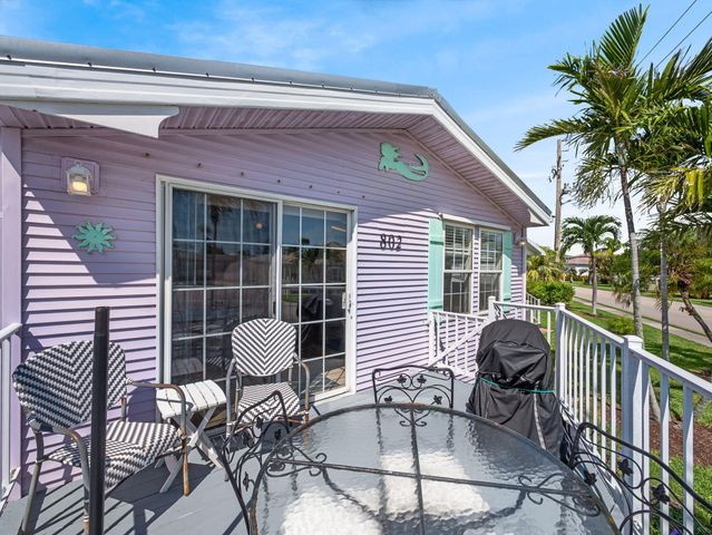 802 Nettles Boulevard, Jensen Beach, FL 34957