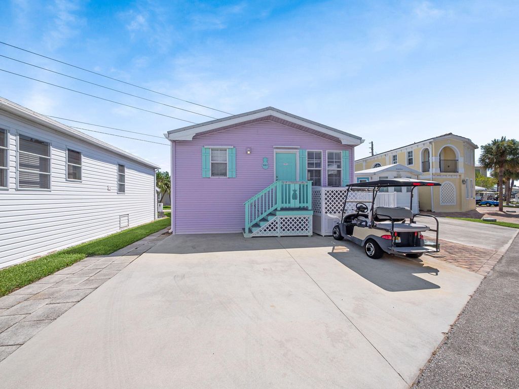 802 Nettles Boulevard, Jensen Beach, FL 34957