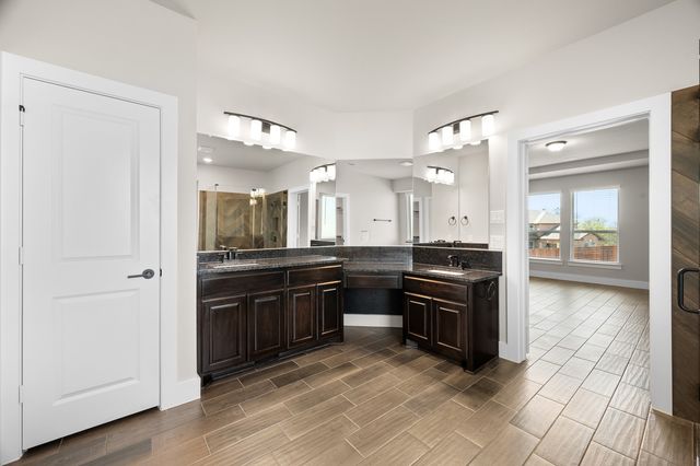 421 Willie Way, Burleson, TX 76028