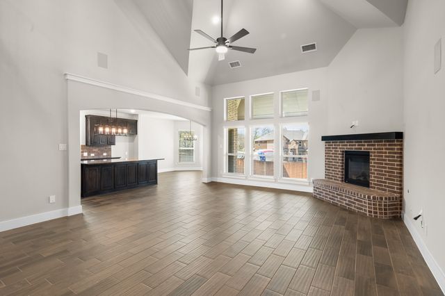 421 Willie Way, Burleson, TX 76028