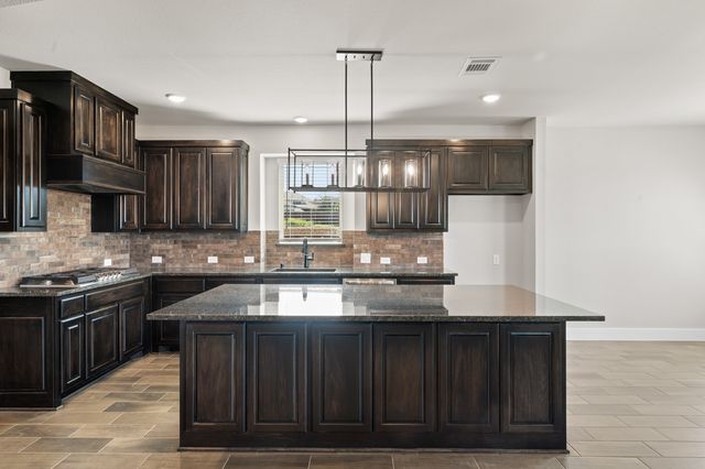 421 Willie Way, Burleson, TX 76028