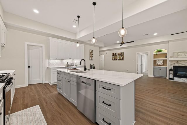 7438 Stephanie Drive, Deer Park, TX 77536