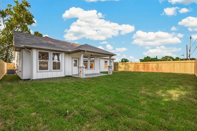 7438 Stephanie Drive, Deer Park, TX 77536