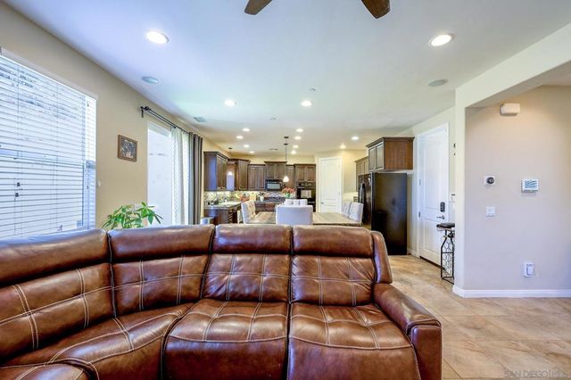 3436 Laurashawn Ln, Escondido, CA 92026