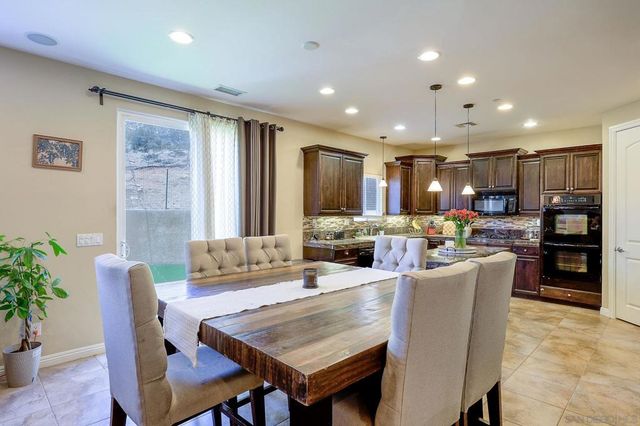 3436 Laurashawn Ln, Escondido, CA 92026