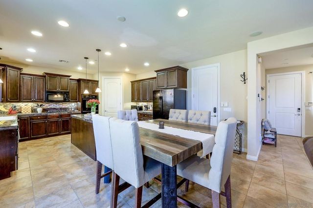 3436 Laurashawn Ln, Escondido, CA 92026