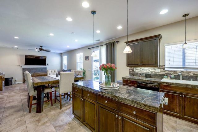 3436 Laurashawn Ln, Escondido, CA 92026