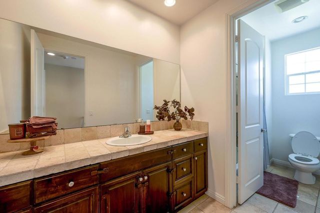 3436 Laurashawn Ln, Escondido, CA 92026
