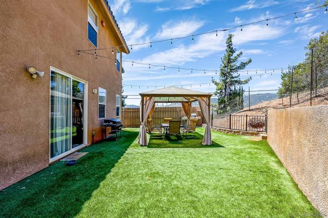 3436 Laurashawn Ln, Escondido, CA 92026