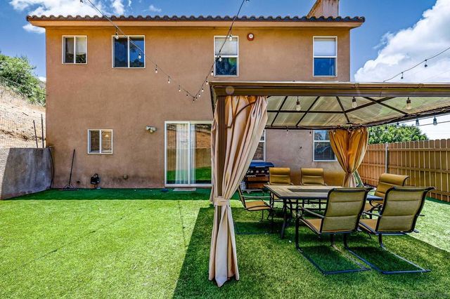 3436 Laurashawn Ln, Escondido, CA 92026