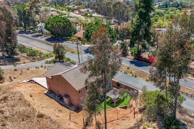 3436 Laurashawn Ln, Escondido, CA 92026