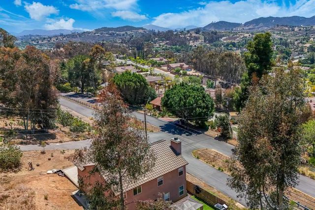 3436 Laurashawn Ln, Escondido, CA 92026
