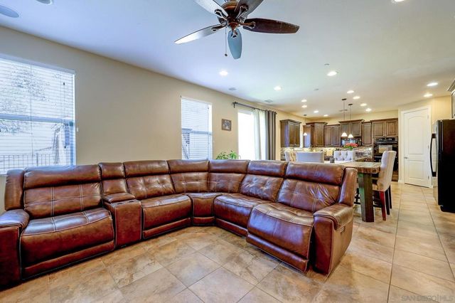 3436 Laurashawn Ln, Escondido, CA 92026