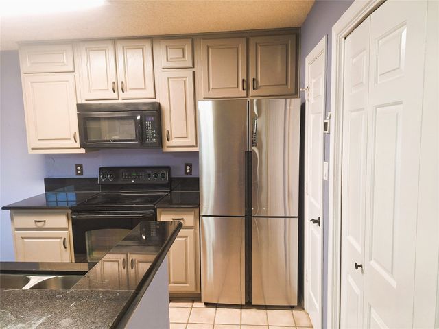 408 Santa Fe Trail 61, Irving, TX 75063