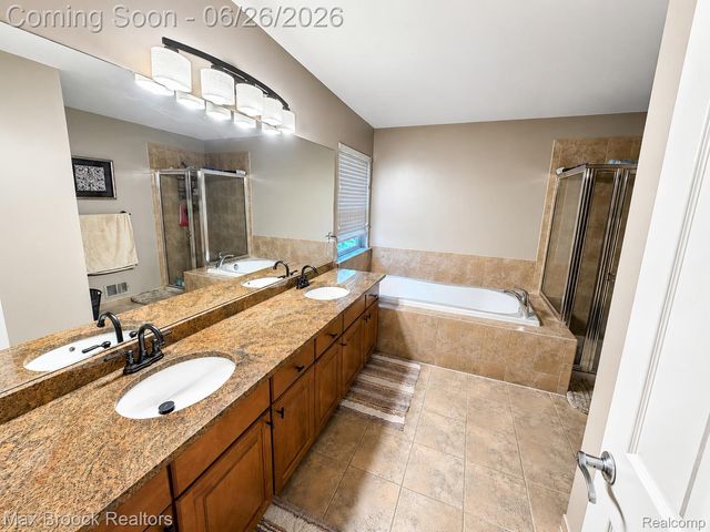 3238 Terra Court, Wixom, MI 48393