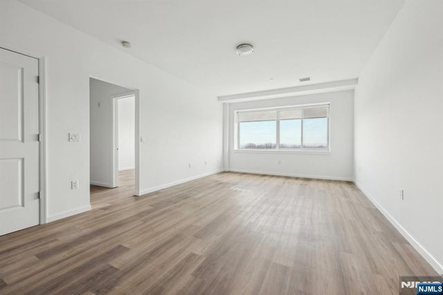 2 Executive Drive 817, Fort Lee, NJ 07024