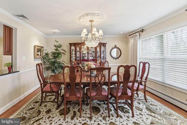 304 CHESAPEAKE DR, Great Falls, VA 22066