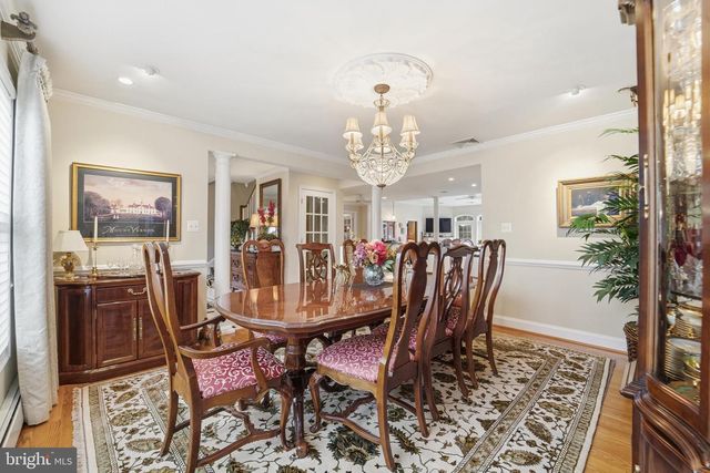 304 CHESAPEAKE DR, Great Falls, VA 22066