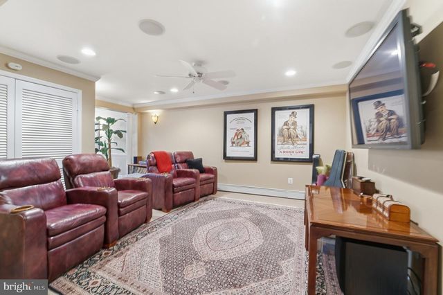 304 CHESAPEAKE DR, Great Falls, VA 22066