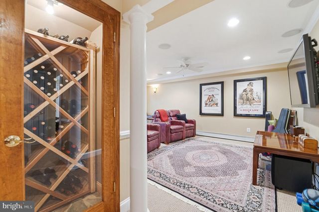 304 CHESAPEAKE DR, Great Falls, VA 22066