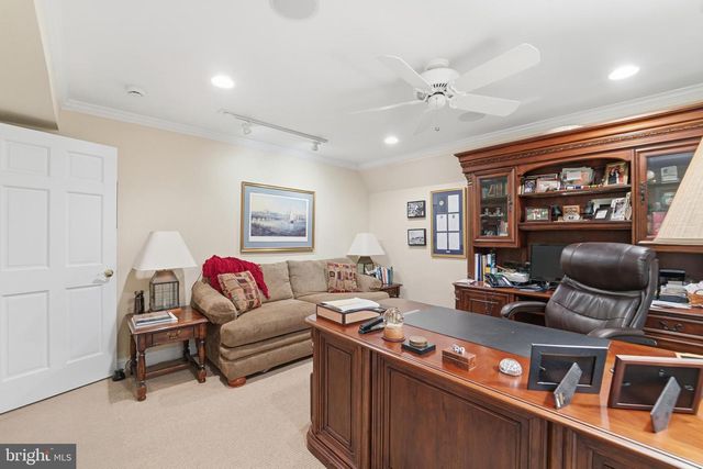 304 CHESAPEAKE DR, Great Falls, VA 22066