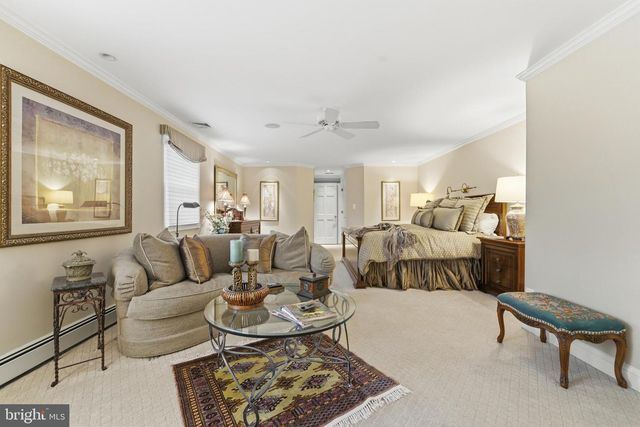 304 CHESAPEAKE DR, Great Falls, VA 22066