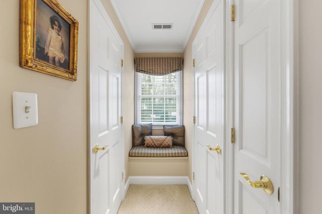 304 CHESAPEAKE DR, Great Falls, VA 22066