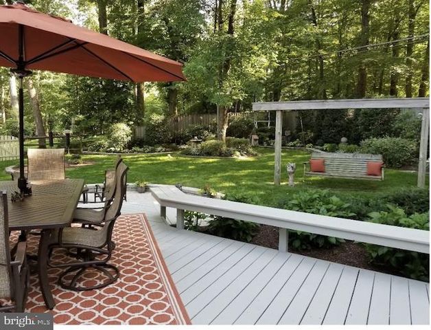 304 CHESAPEAKE DR, Great Falls, VA 22066