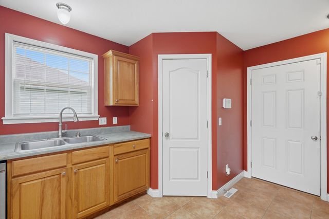 5701 KELSEY DR, Columbia, MO 65202
