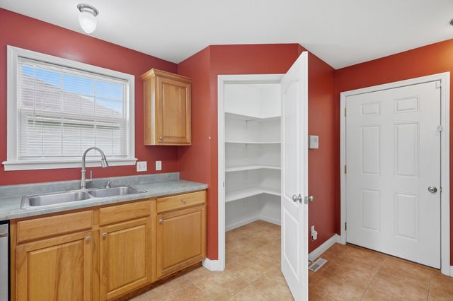 5701 KELSEY DR, Columbia, MO 65202